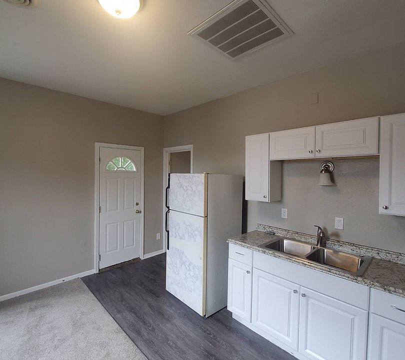 2nd image of 2031 S 19th St #4