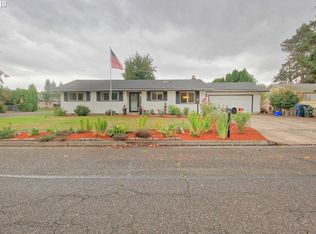 871 S 37th St, Springfield, OR 97478