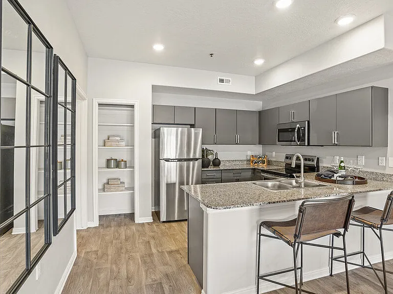 Viewpointe — Photo 23