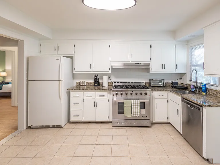 80 Kirk St #1 — Photo 10