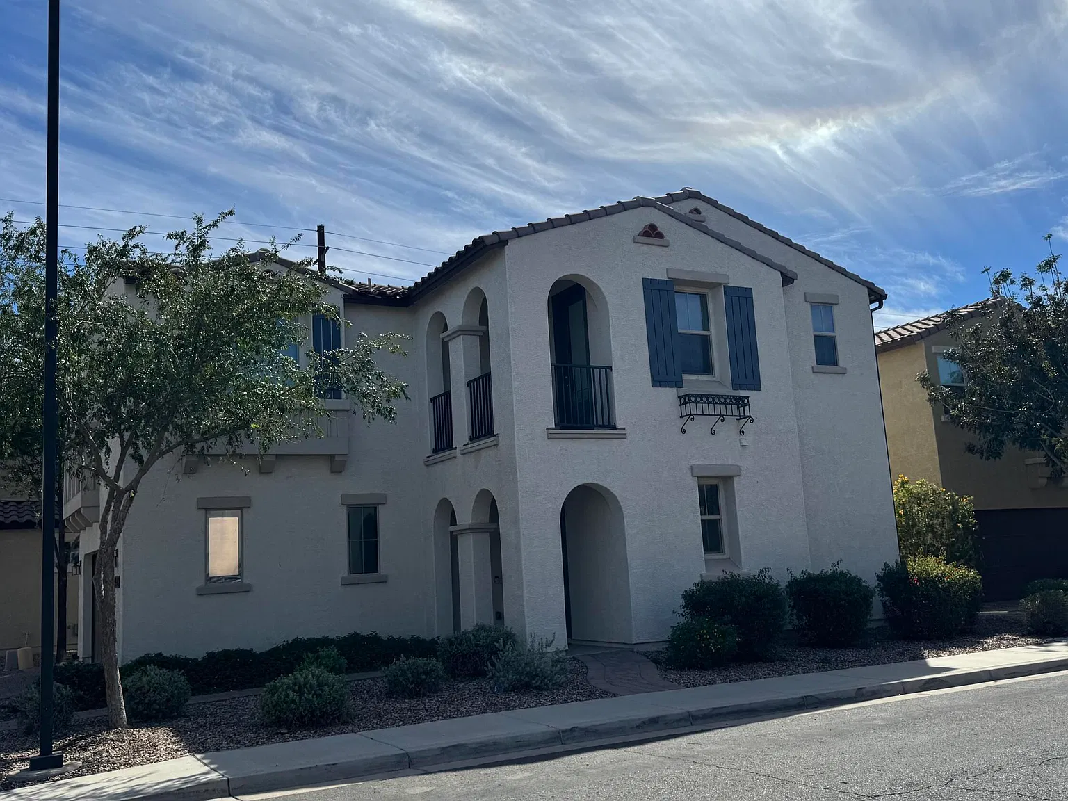 3 bed, 2.5 bath, 1966 sqft, $2,700 — Photo 4
