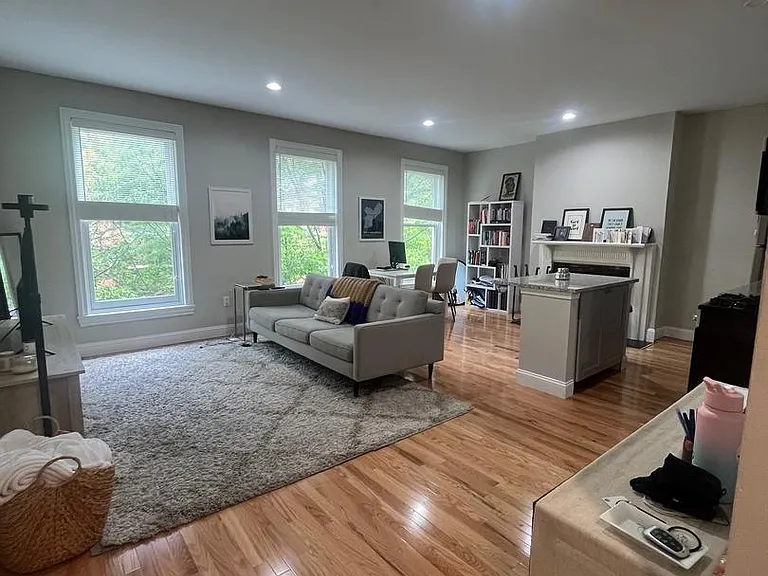 1820 Pine St #2F — Photo 1