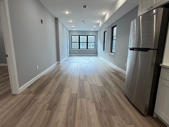 2nd image of 33 12th Ave #2A