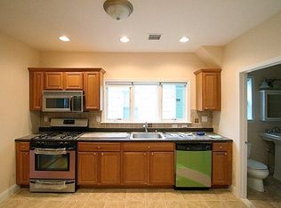 7 Perry St #2R, Somerville, MA 02143