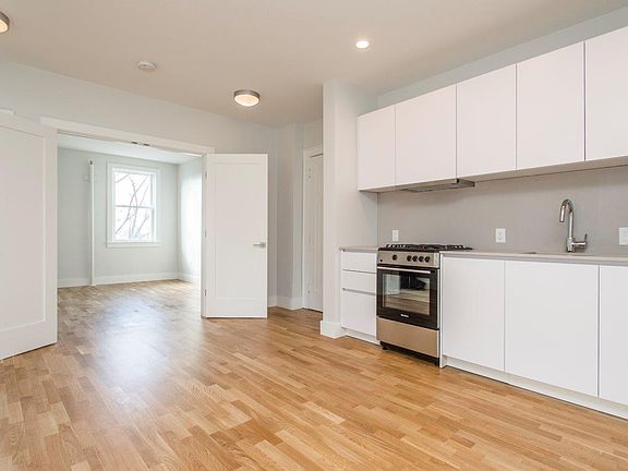 5th image of 136 Highland Ave #138-33