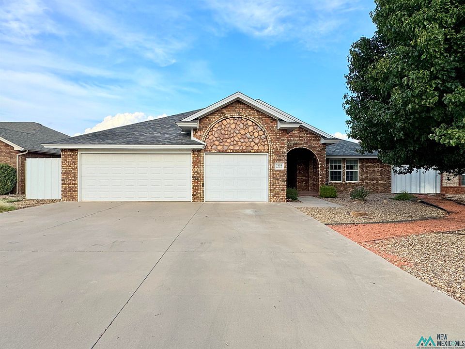 1st image of 3909 Woodlark Rd
