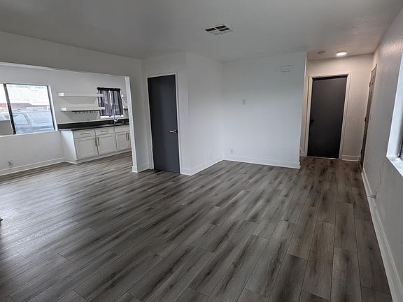 2nd image of 6034 Live Oak St APT A