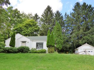 W2984 Krueger Rd #HOUSE, Lake Geneva, WI 53147