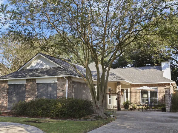 17715 Azalea Lakes Ave, Baton Rouge, LA 70817