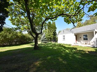 1291 E Wisconsin Ave, Pewaukee, WI 53072