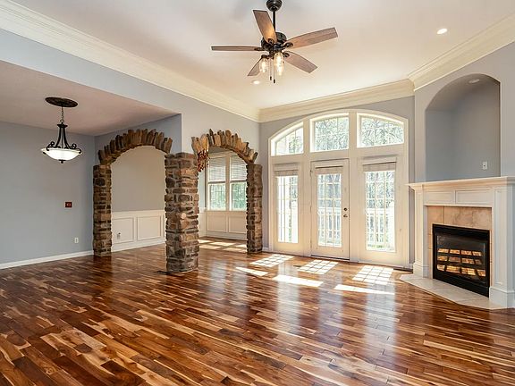 4th image of 9334 Pratolino Villa Dr