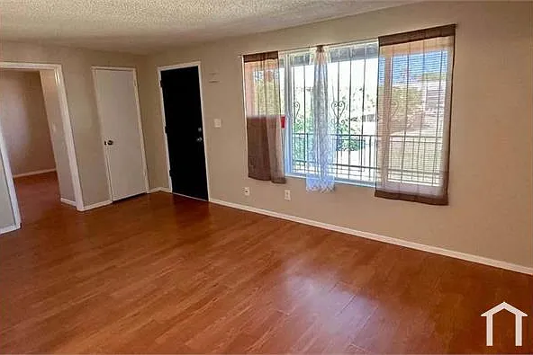 2411 W Hazelwood St #277 — Photo 5