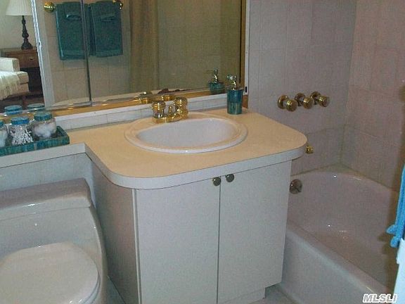 2nd image of 11011 Queens Blvd APT 28H