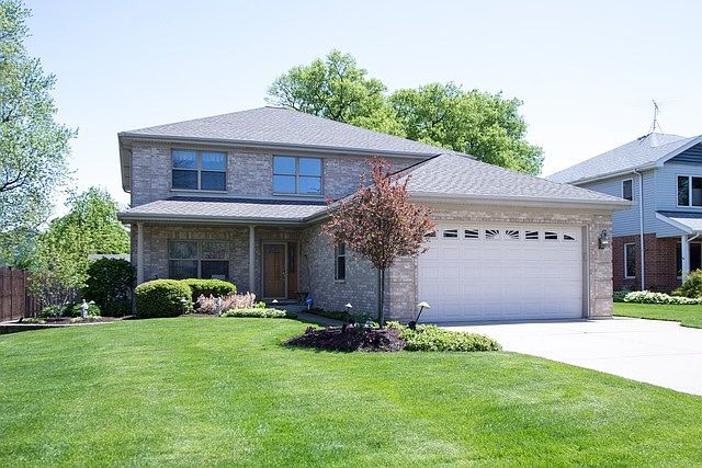 1st image of 2233 Sprucewood Ave