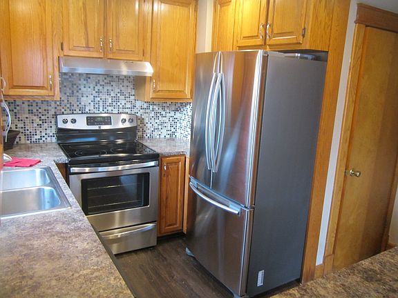 5th image of 24 Williams Ct