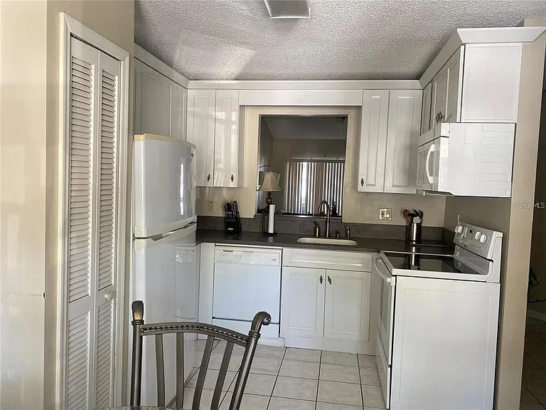 3204 Sabal Palms Ct #B — Photo 7