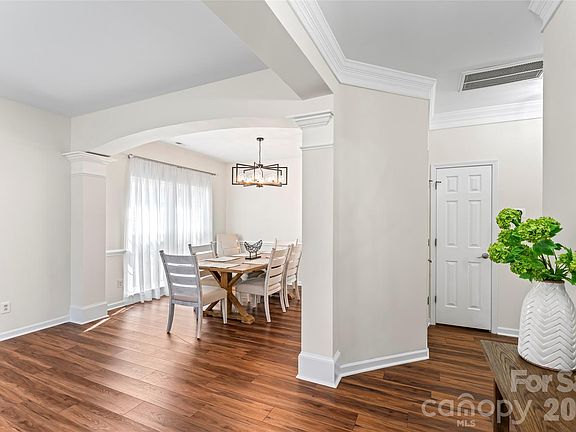 4th image of 112 S Audubon Ave