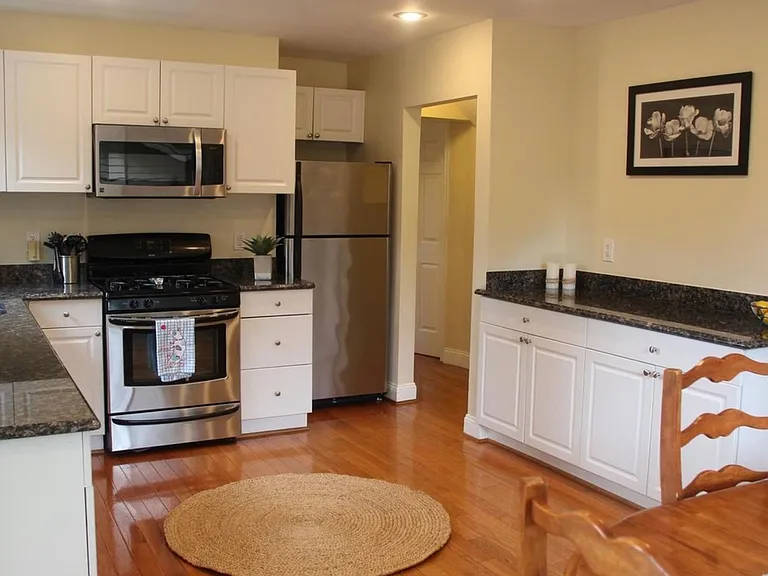 2518 Harmon Rd — Photo 2