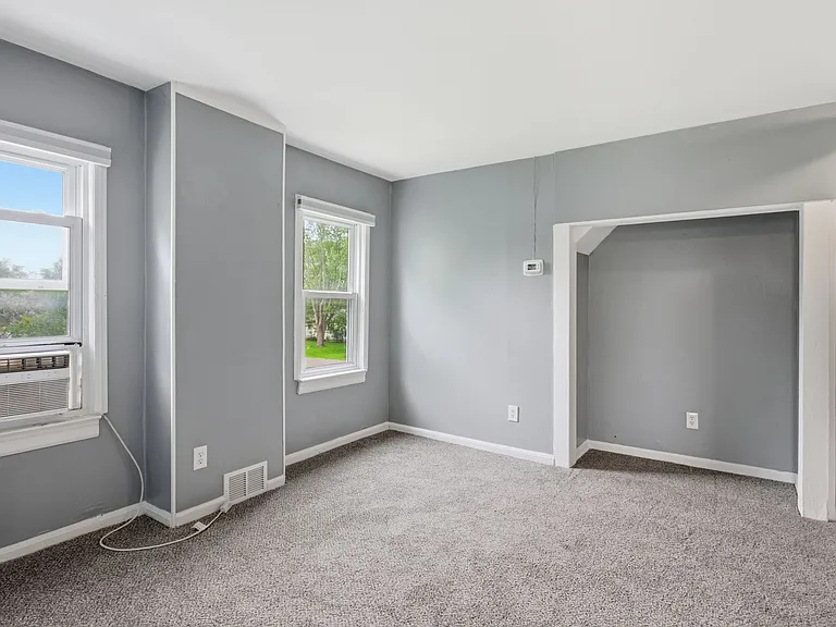 23060 Bernard St — Photo 20