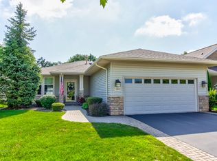 12856 Oak Grove Dr, Huntley, IL