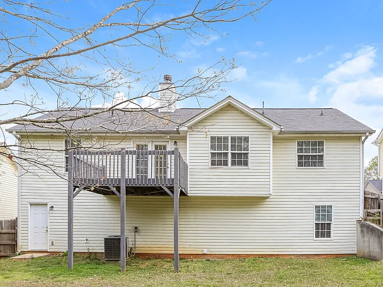215 Ashland Manor Dr — Photo 17