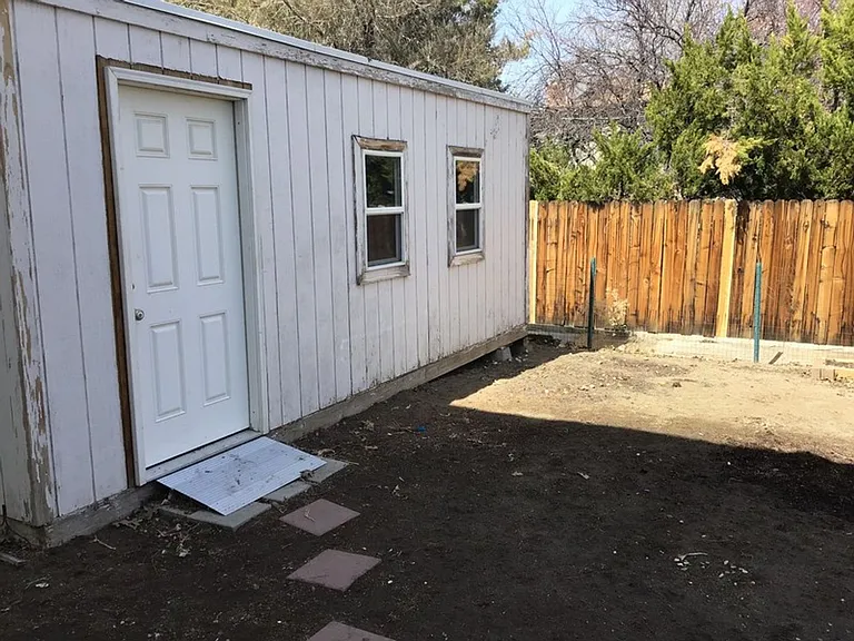 4055 Laurel Park Way — Photo 12