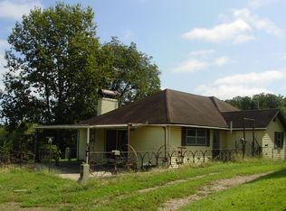 2709 Cave Springs Rd, Galena, MO 65656