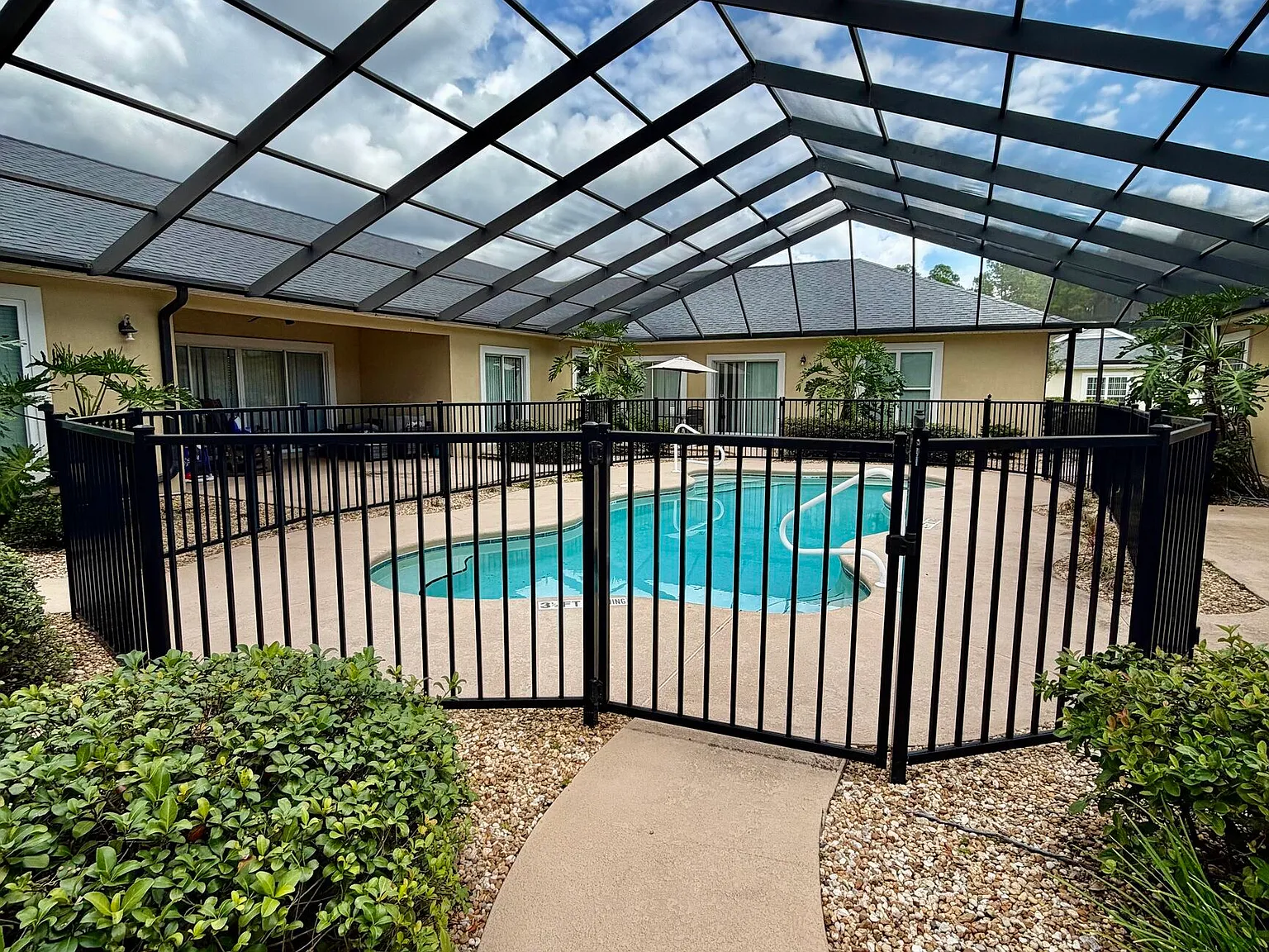 2 bed, 2.0 bath, 1502 sqft, $1,750 — Photo 3