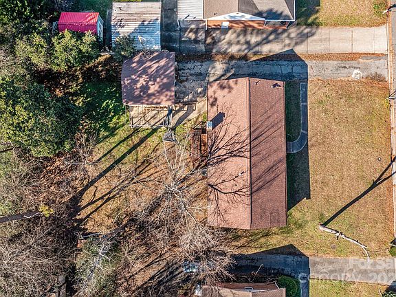2nd image of 7418 Middlebury Pl