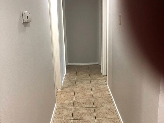 3rd image of 1714 Glenwick Ln