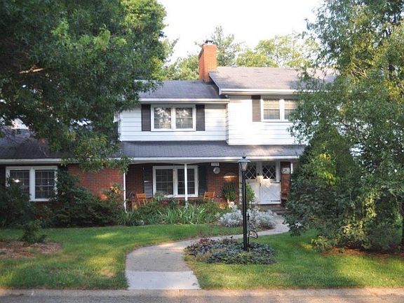 2nd image of 2506 Winifred Dr SW