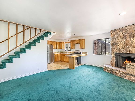 4th image of 1010 Jasper Dr
