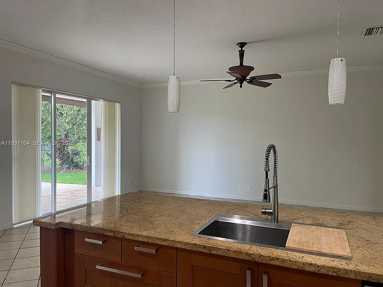 1137 Croton Ct — Photo 45