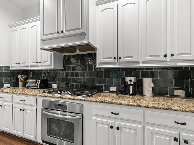 215 Palacio St — Photo 10