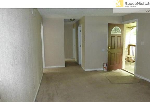 5th image of 3011 N 75th Ter