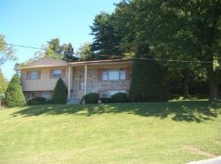 1725 Green Valley Dr, Kingsport, TN 37664