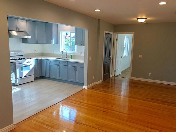3rd image of 2684 San Marcos Dr