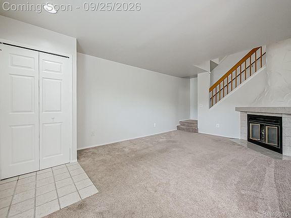 2nd image of 31008 Country Blf