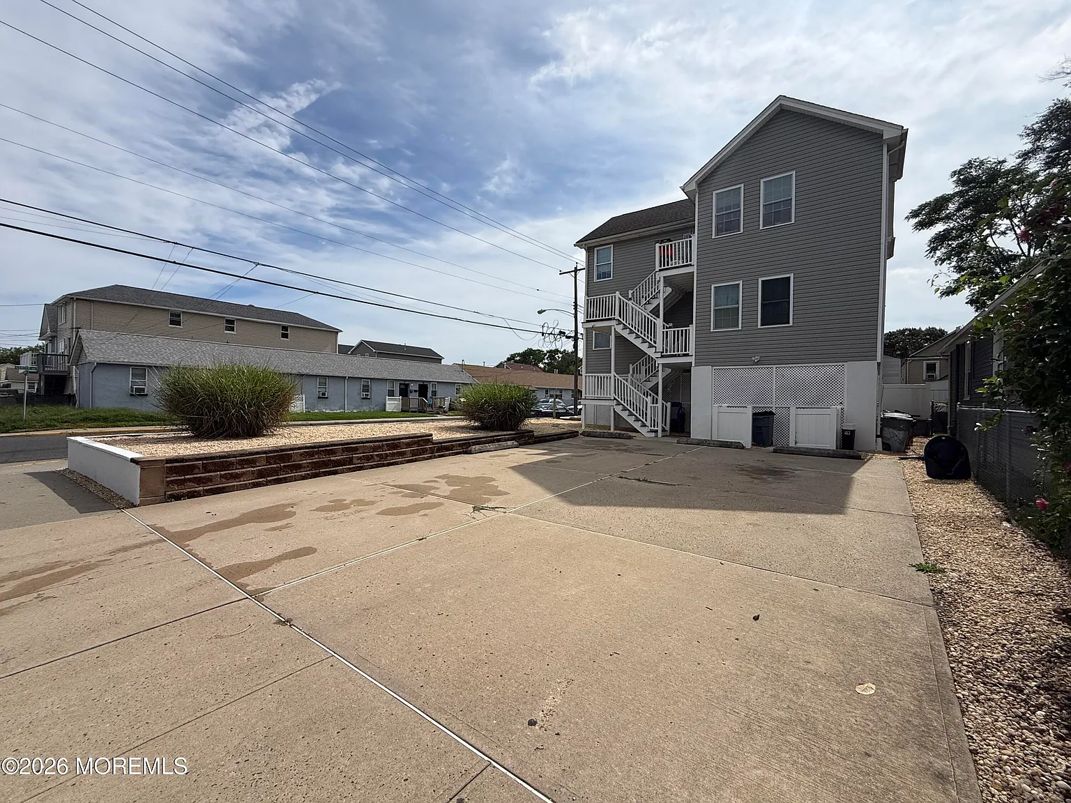 3 bed, 1.5 bath, 1764 sqft, $2,750 — Photo 2
