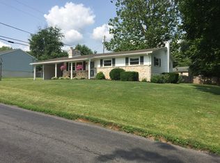 932 Fox Meadow Rd, Chambersburg, PA 17202