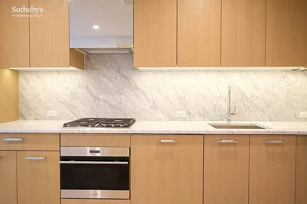 Rented by Sotheby's International Realty | media 22