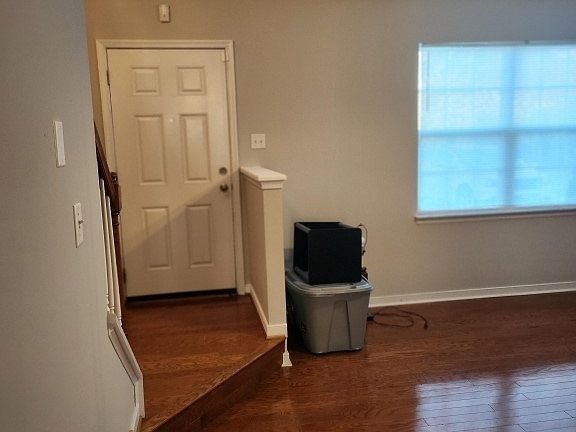 2nd image of 3933 Eagle Dr