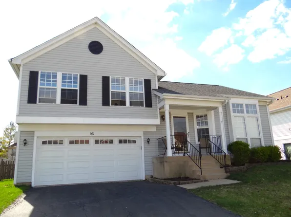95 Churchill Ln, Aurora, IL 60504