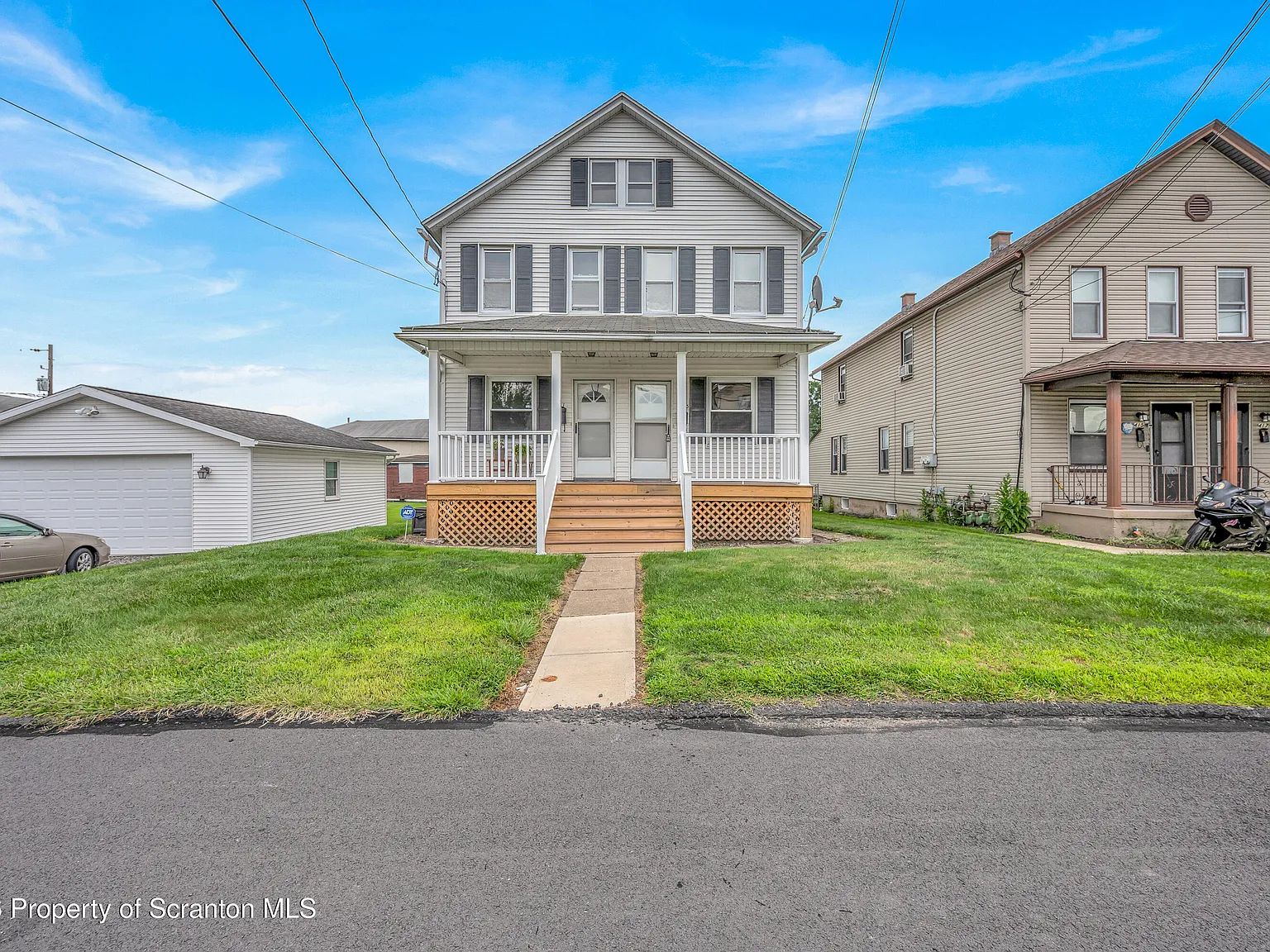 2 bed, 1.0 bath, 2014 sqft, $1,195 — Photo 1
