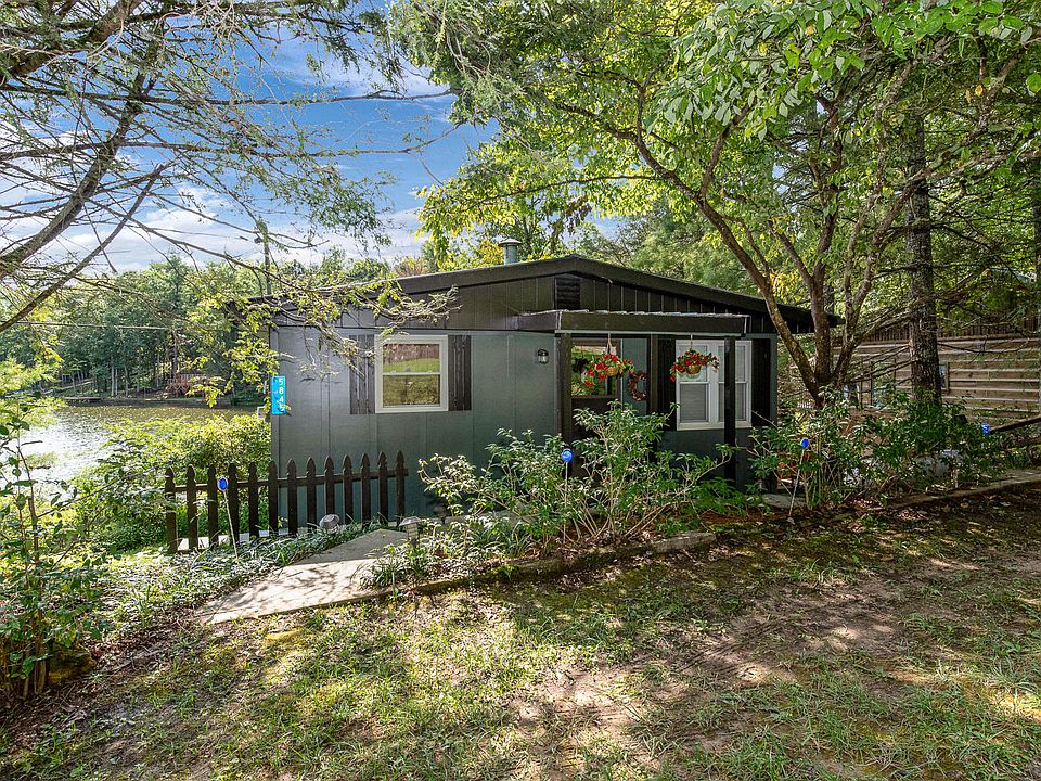 1st image of 5845 Lakeshore Dr