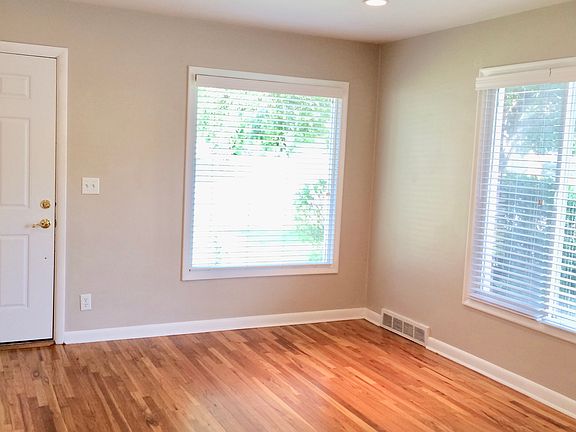 3rd image of 1688 E Blaine Ave #U