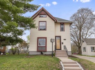 1110 Ridge Ave, Rockford, IL 61103