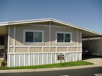 1st image of 12400 Cypress Ave Space 99