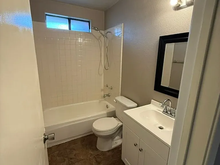2703 Schwald Rd — Photo 7