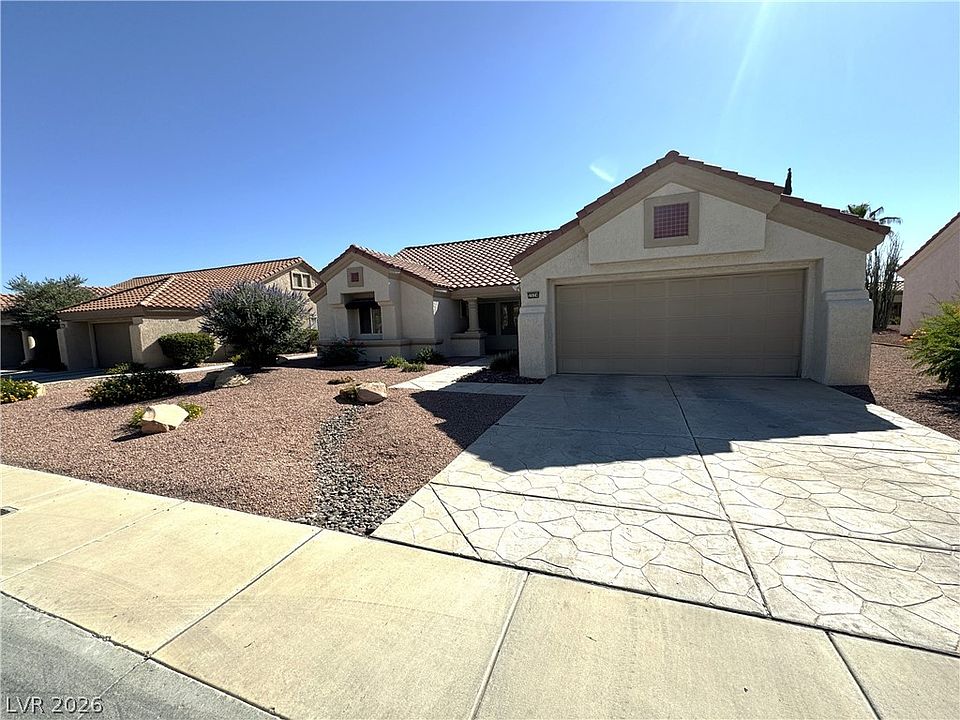 1st image of 2524 Desert Glen Dr
